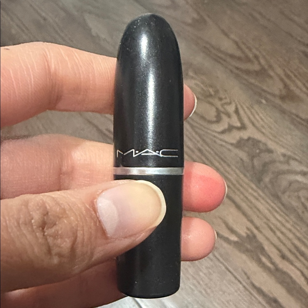 MAC Cosmetics matte whirl Lipstick